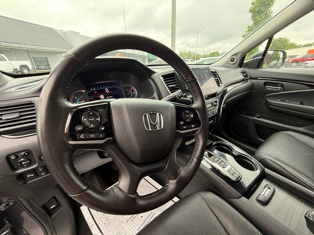 used 2020 Honda Pilot car, priced at $27,418