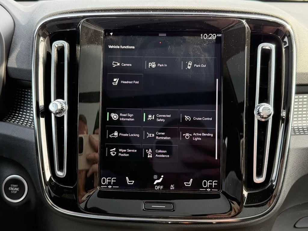 used 2022 Volvo XC40 car, priced at $31,566