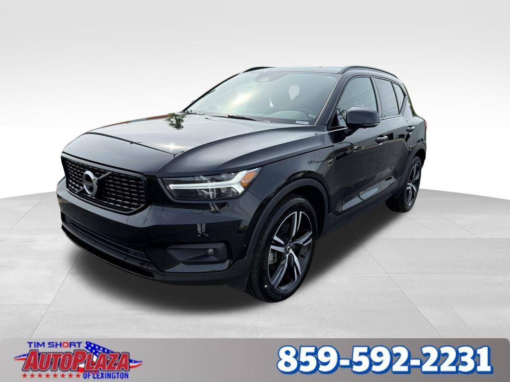 used 2022 Volvo XC40 car, priced at $28,900