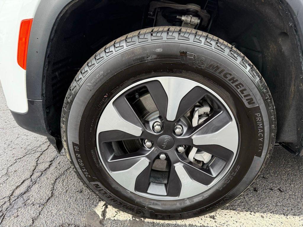 used 2024 Jeep Grand Cherokee 4xe car, priced at $37,319