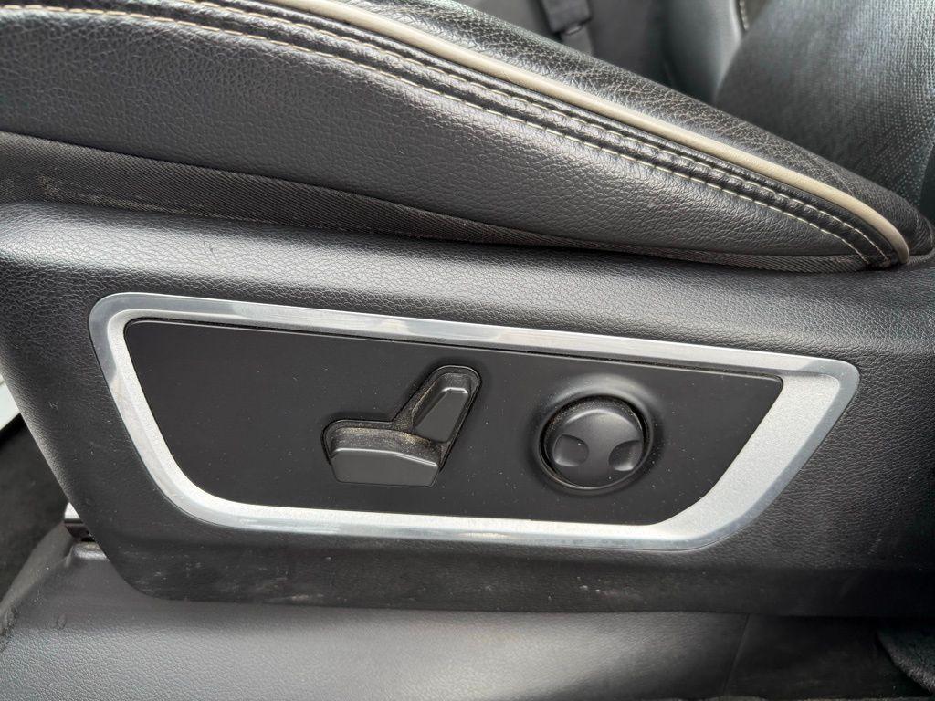 used 2022 Ram 1500 car, priced at $33,664