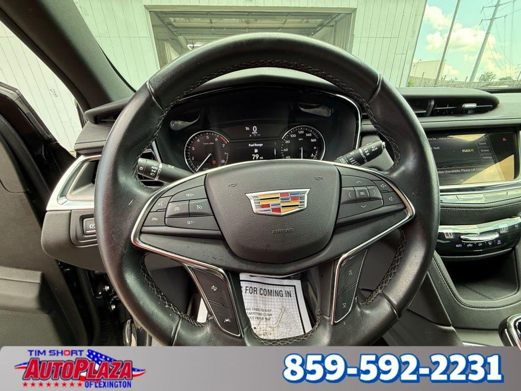 used 2022 Cadillac XT5 car, priced at $29,900