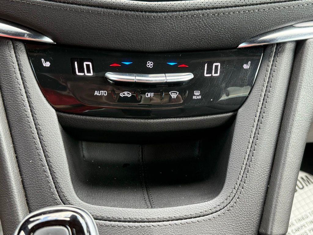 used 2022 Cadillac XT5 car, priced at $30,000