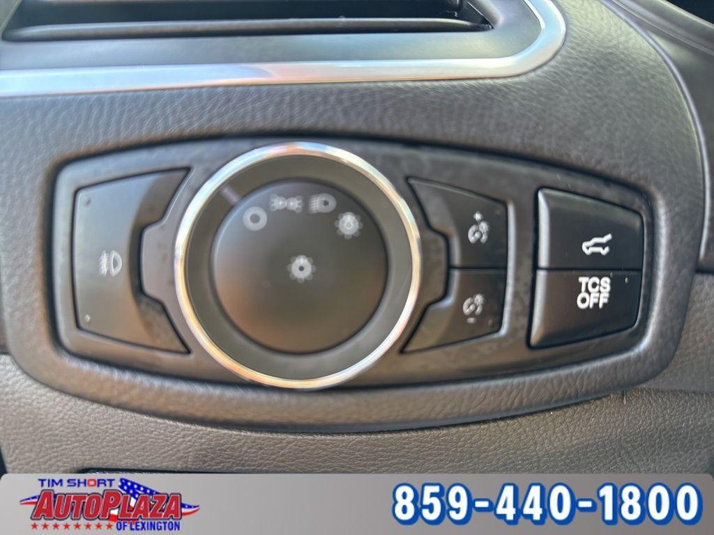 used 2024 Ford Edge car, priced at $28,100