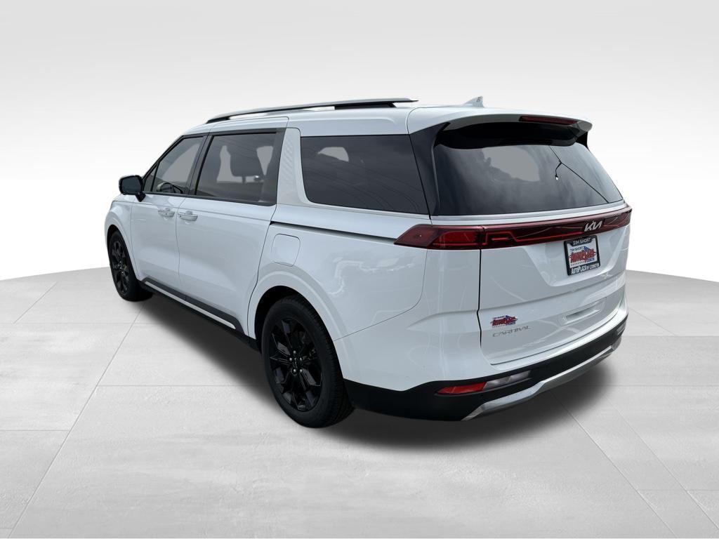 used 2024 Kia Carnival car, priced at $41,156