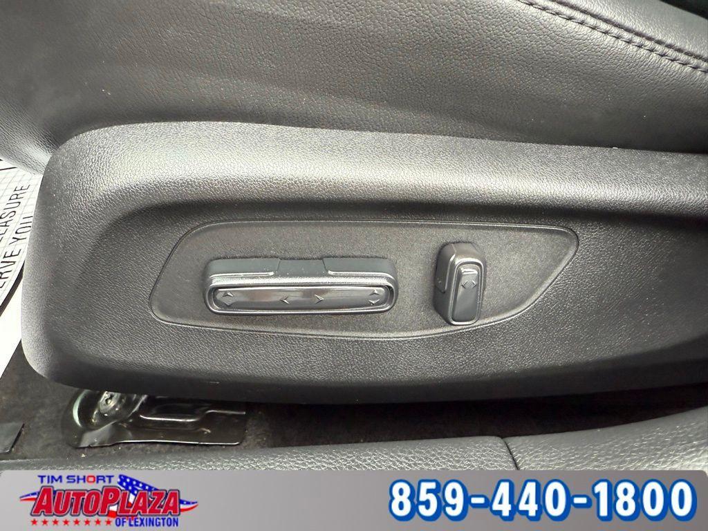 used 2025 Acura Integra car, priced at $25,500