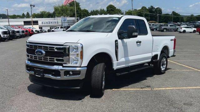 new 2024 Ford F-250 car, priced at $55,370