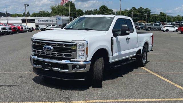 new 2024 Ford F-250 car, priced at $55,370