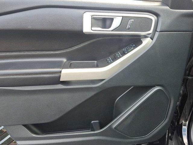 used 2022 Ford Explorer car, priced at $25,900