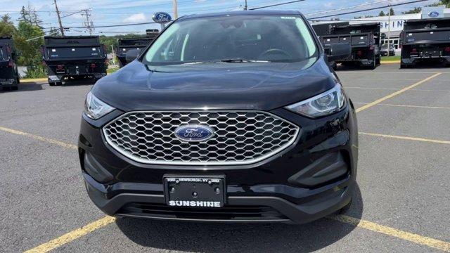 used 2024 Ford Edge car, priced at $28,900