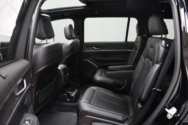 new 2025 Jeep Grand Cherokee L car