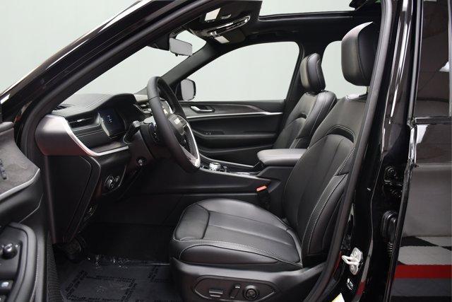 new 2025 Jeep Grand Cherokee L car