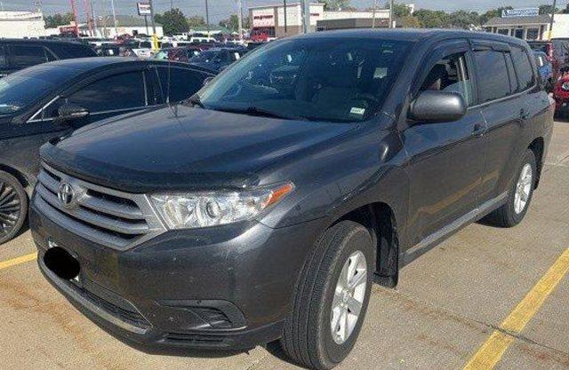 used 2012 Toyota Highlander car, priced at $10,997