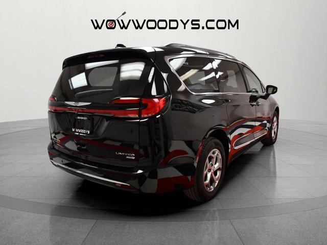 used 2023 Chrysler Pacifica car, priced at $39,886