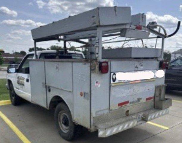 used 2000 Chevrolet Silverado 3500 car, priced at $8,888