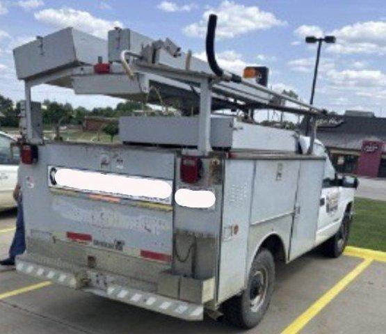 used 2000 Chevrolet Silverado 3500 car, priced at $8,888