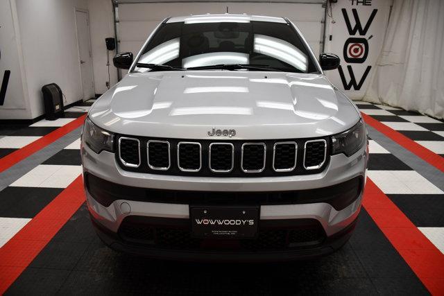 new 2025 Jeep Compass car, priced at $28,090