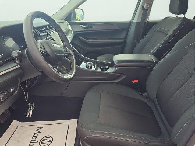 used 2024 Jeep Grand Cherokee car