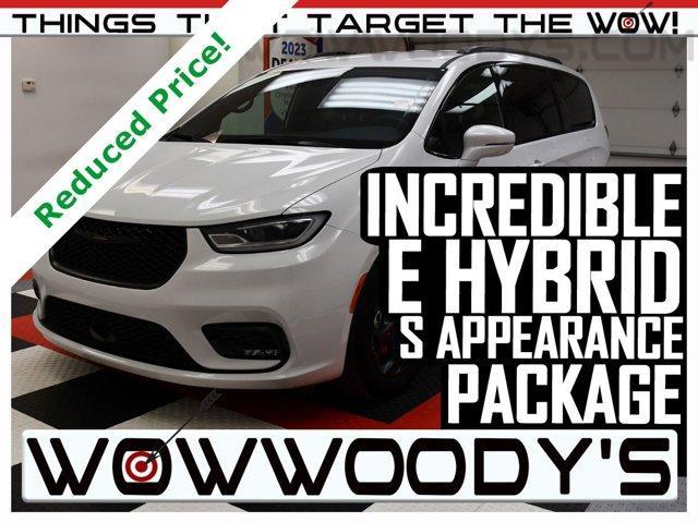 used 2021 Chrysler Pacifica Hybrid car, priced at $43,043
