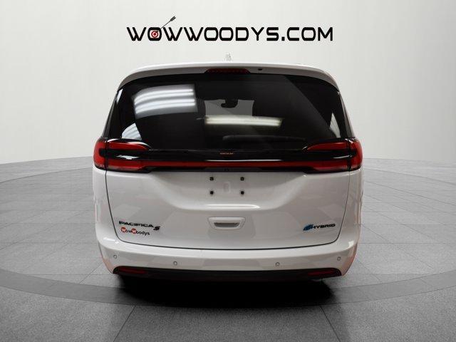 used 2021 Chrysler Pacifica Hybrid car, priced at $37,568