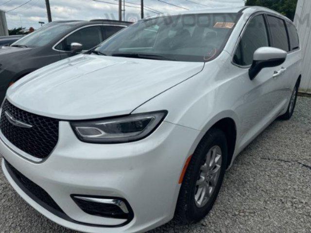 used 2023 Chrysler Pacifica car, priced at $32,997