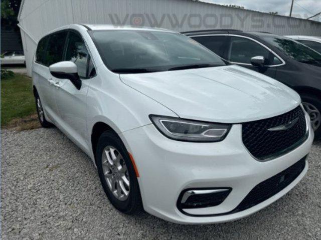 used 2023 Chrysler Pacifica car, priced at $32,997