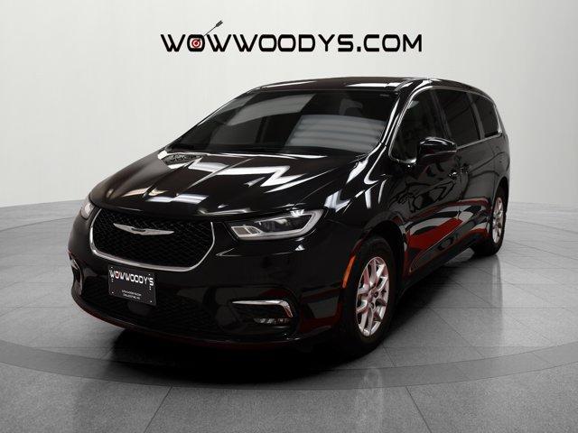 used 2023 Chrysler Pacifica car, priced at $24,799