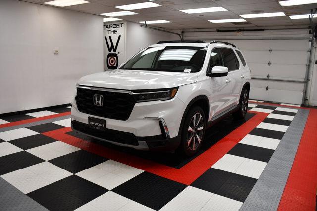 used 2025 Honda Pilot car, priced at $46,888