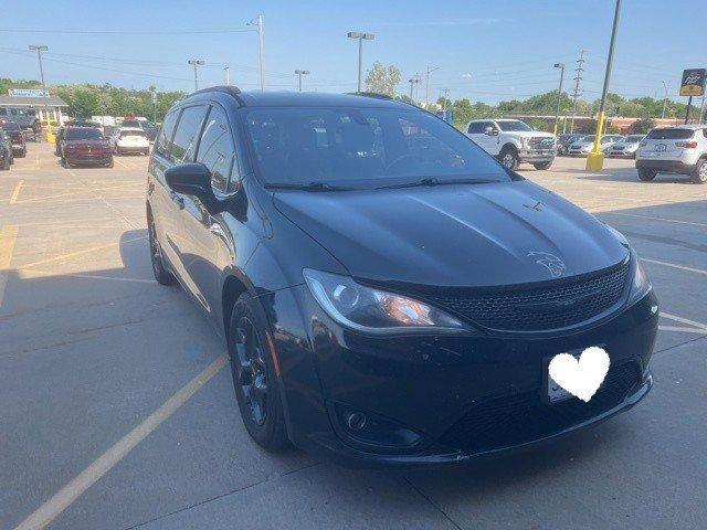 used 2019 Chrysler Pacifica car