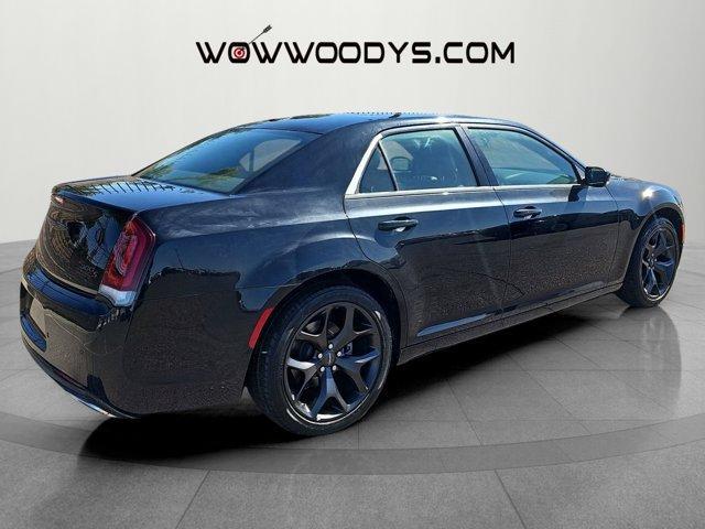 used 2022 Chrysler 300 car, priced at $30,150