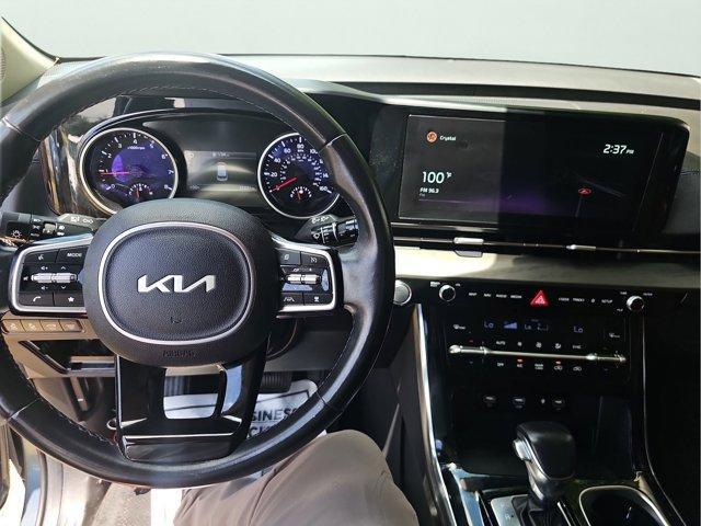 used 2022 Kia Carnival car
