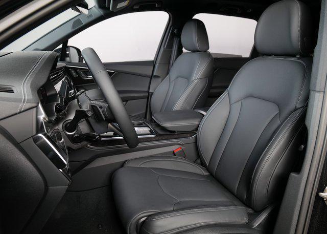 new 2025 Audi Q7 car, priced at $81,705