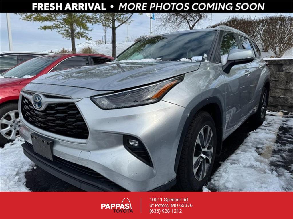 used 2023 Toyota Highlander Hybrid car, priced at $39,000