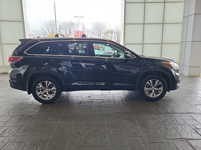 used 2015 Toyota Highlander car, priced at $14,500