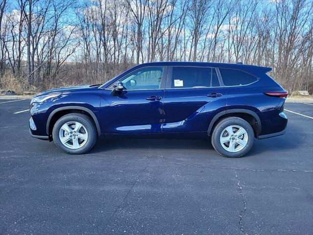 used 2024 Toyota Highlander car, priced at $40,000