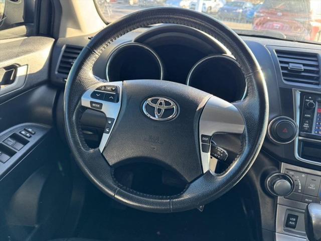 used 2013 Toyota Highlander car, priced at $11,500