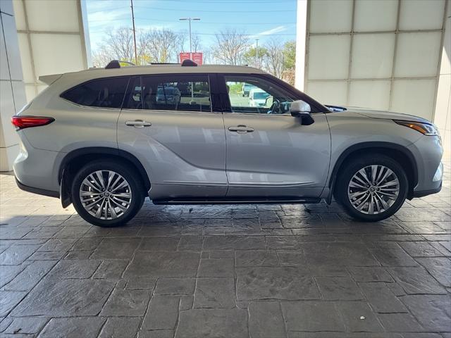 used 2023 Toyota Highlander Hybrid car, priced at $48,900