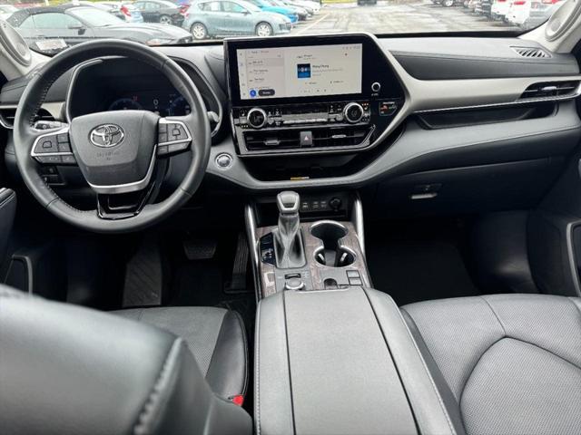 used 2023 Toyota Highlander car, priced at $43,000