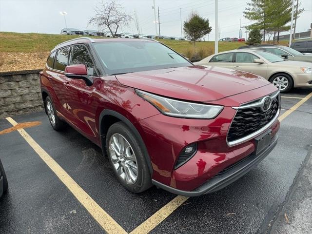 used 2020 Toyota Highlander car, priced at $33,000