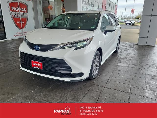 used 2024 Toyota Sienna car, priced at $43,900