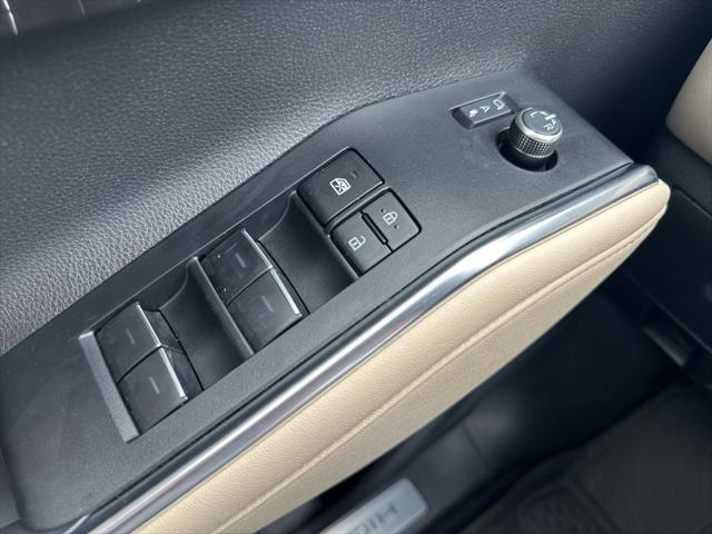 used 2024 Toyota Highlander car, priced at $49,777