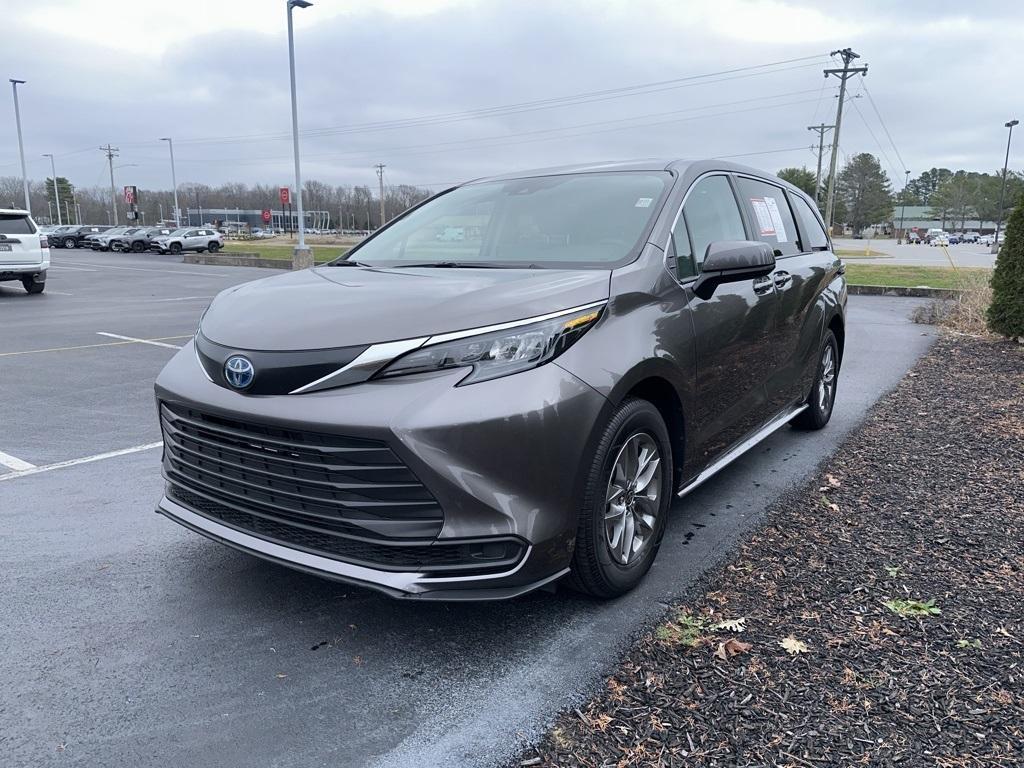 used 2024 Toyota Sienna car, priced at $41,089