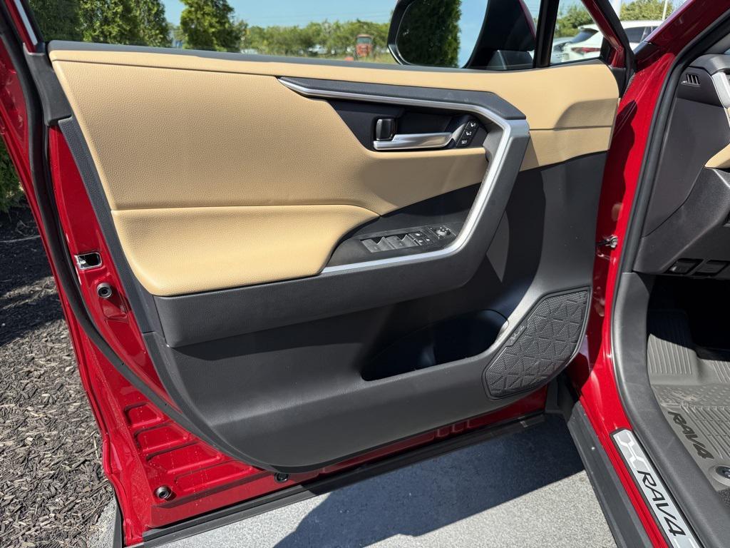 new 2025 Toyota RAV4 car, priced at $39,508