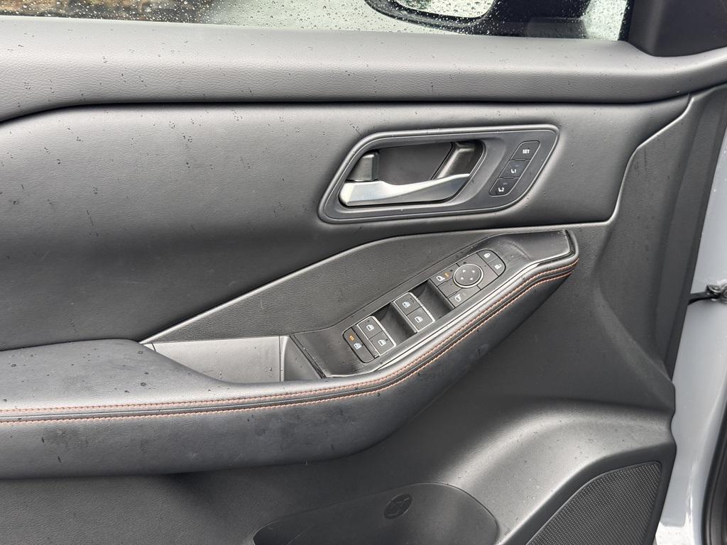 used 2025 Nissan Rogue car, priced at $32,000