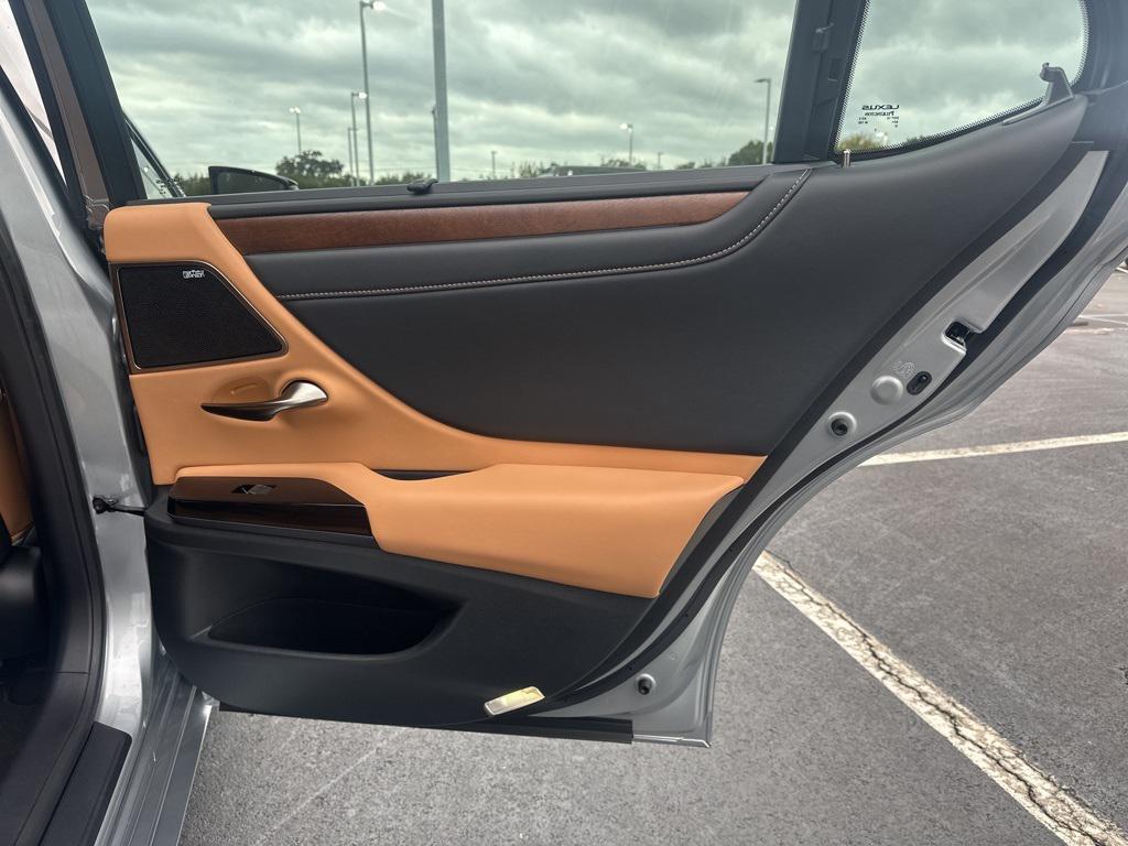 used 2025 Lexus ES 350 car, priced at $52,750