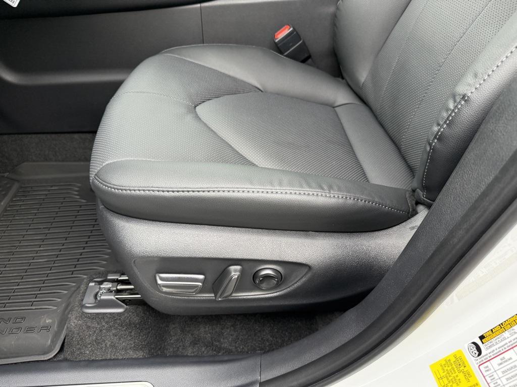 new 2026 Toyota Grand Highlander car, priced at $57,553