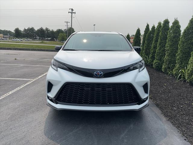 used 2025 Toyota Sienna car, priced at $51,590