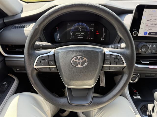 new 2025 Toyota Highlander car, priced at $43,497
