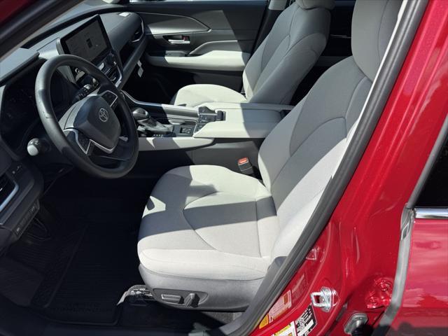 new 2025 Toyota Highlander car, priced at $43,497