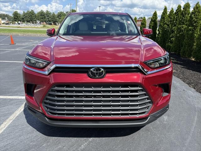 new 2025 Toyota Highlander car, priced at $43,497